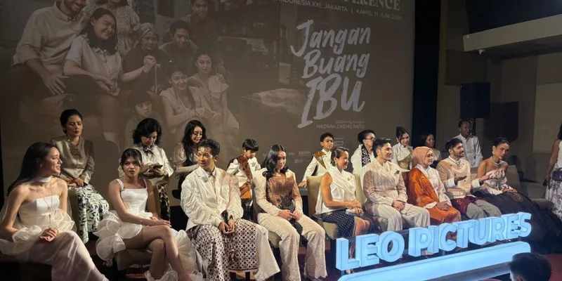 film-jangan-buang-ibu-angkat-kisah-haru-abe4b0